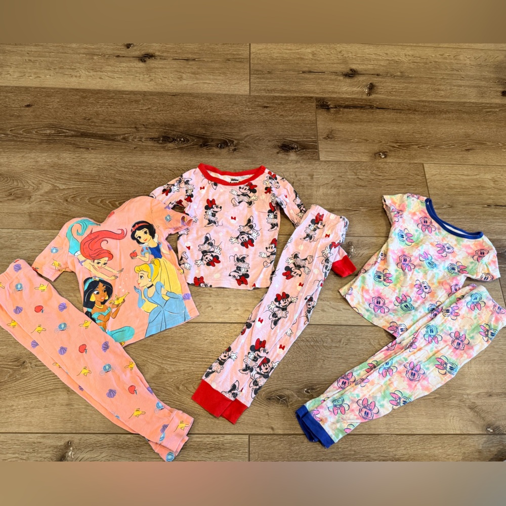 Disney Princess and Minnie Mouse Kids Pajama Set bundle! Size 5t